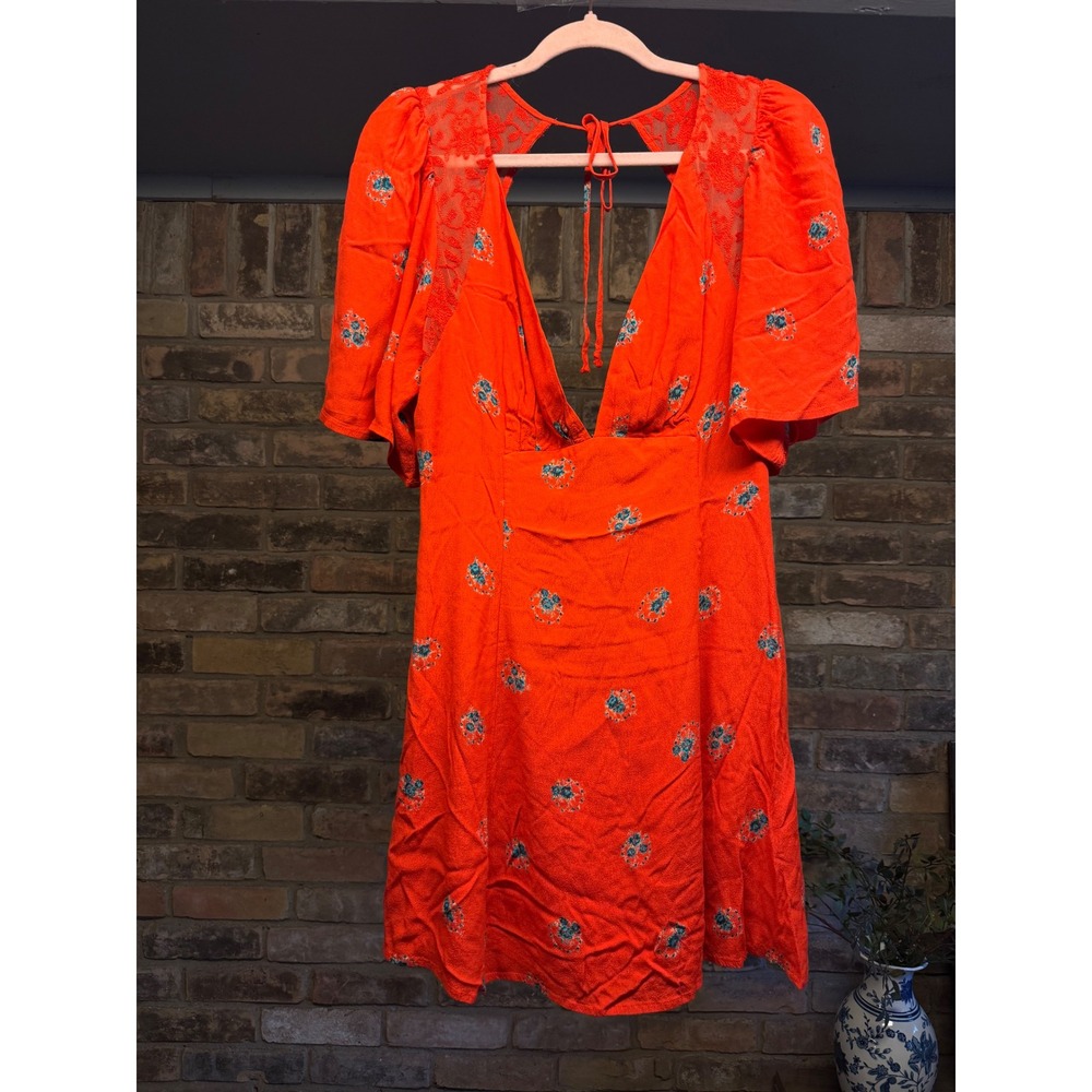 SOLD Mockingbird Mini Dress Red Floral Lace Boho V-Neck Size 6